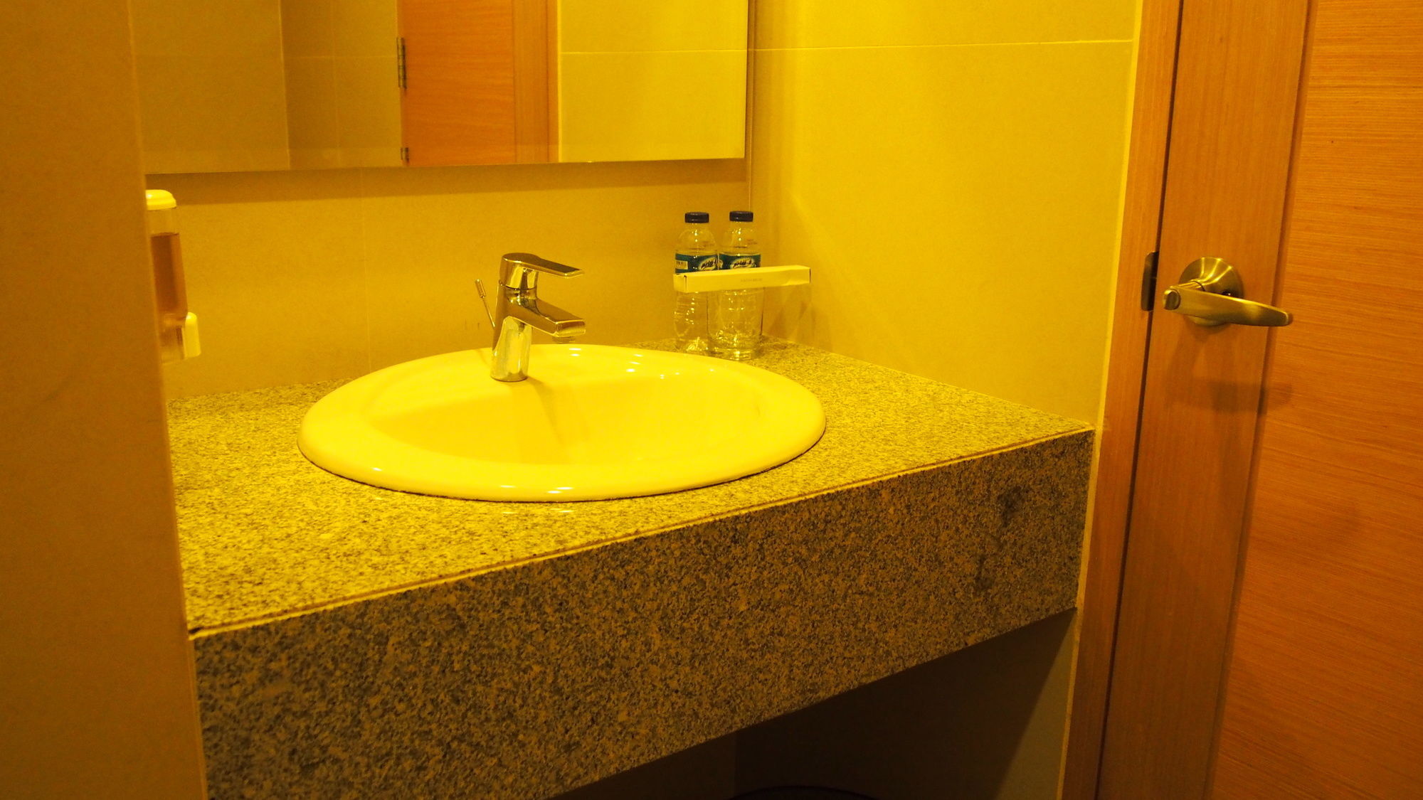 G7 Hotel Jakarta Buitenkant foto