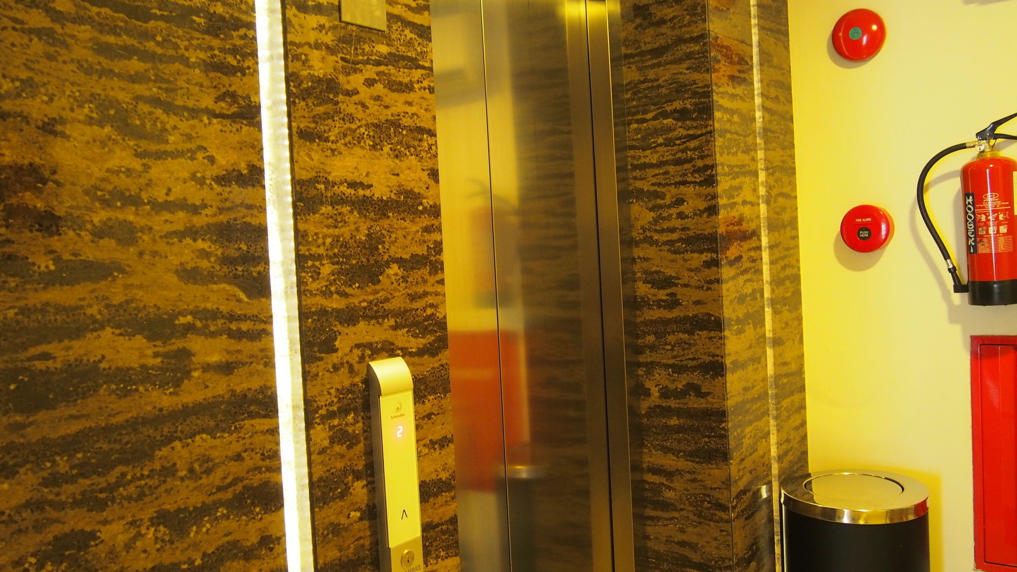 G7 Hotel Jakarta Buitenkant foto